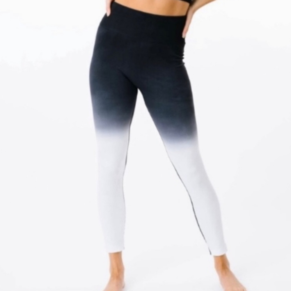 Zyia Black & White Ombre Performance Hi Rise Leggings - Picture 1 of 4